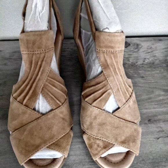 Earth - Curvet - peep toe wedge pump sandals booties - NEW - size 8.5 - Picture 1 of 4
